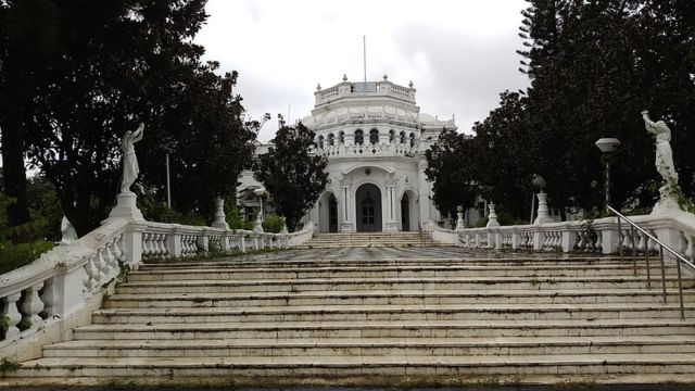 Pushpavant Palace