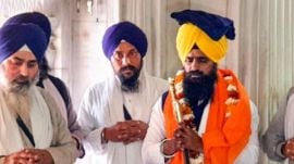 Jatehdar Gargaj also directed the Shiromani Gurdwara Parbandhak Committee (SGPC) to raise this issue with the Himachal Pradesh Government, and ensure that action is taken.