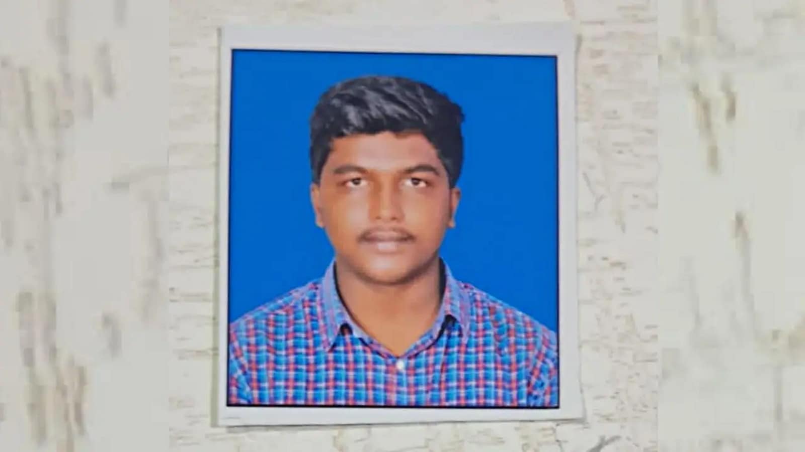Gampa Praveen Kumar, the deceased, was a native of Keshampet mandal in Telangana’s Rangareddy district