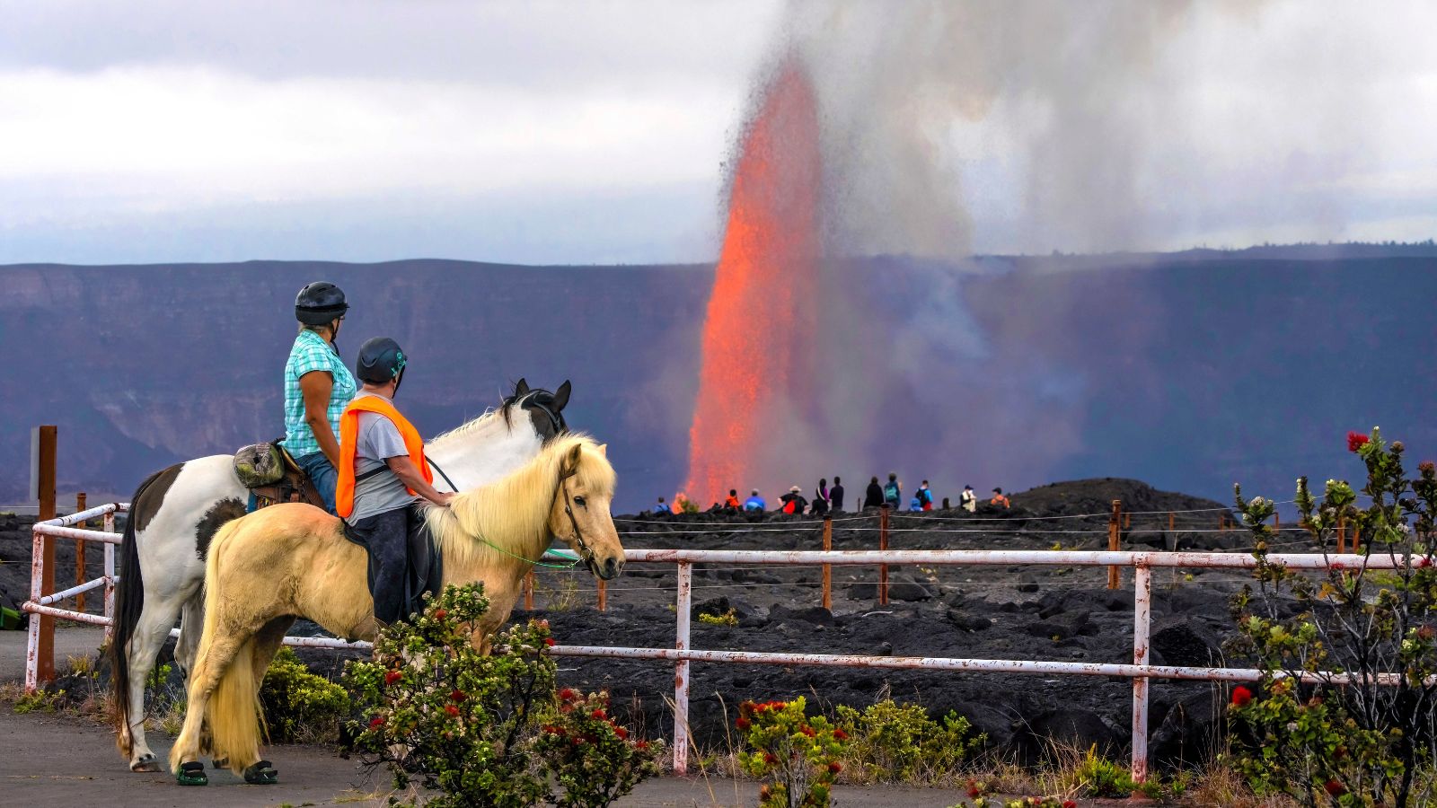 Hawaii’s Kilauea volcano puts on fiery show with towering fountain of lava | News Today News