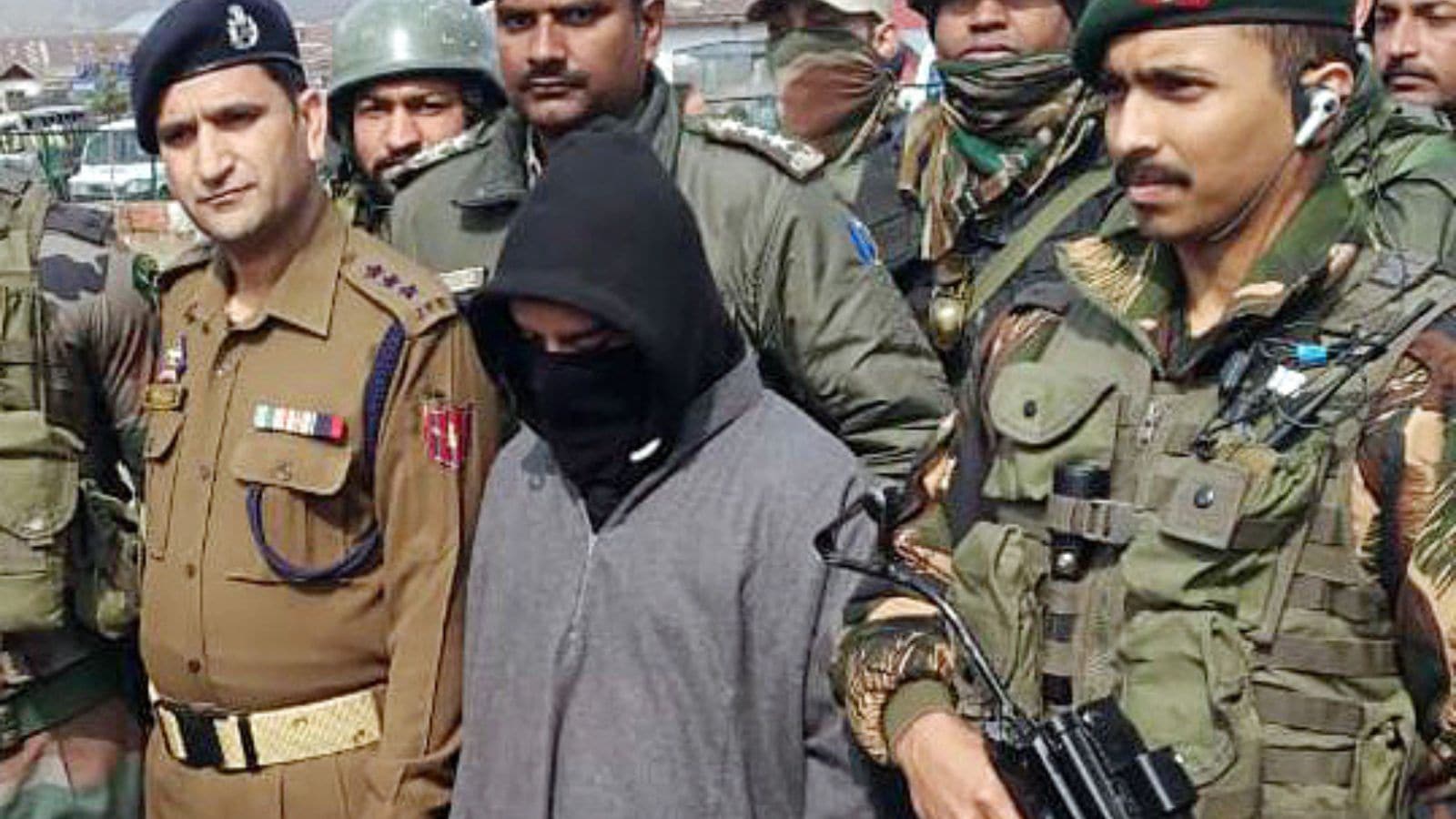 Uttar Pradesh Police Foils Terror Threat: Arrest of Hizbul Mujahideen Operative