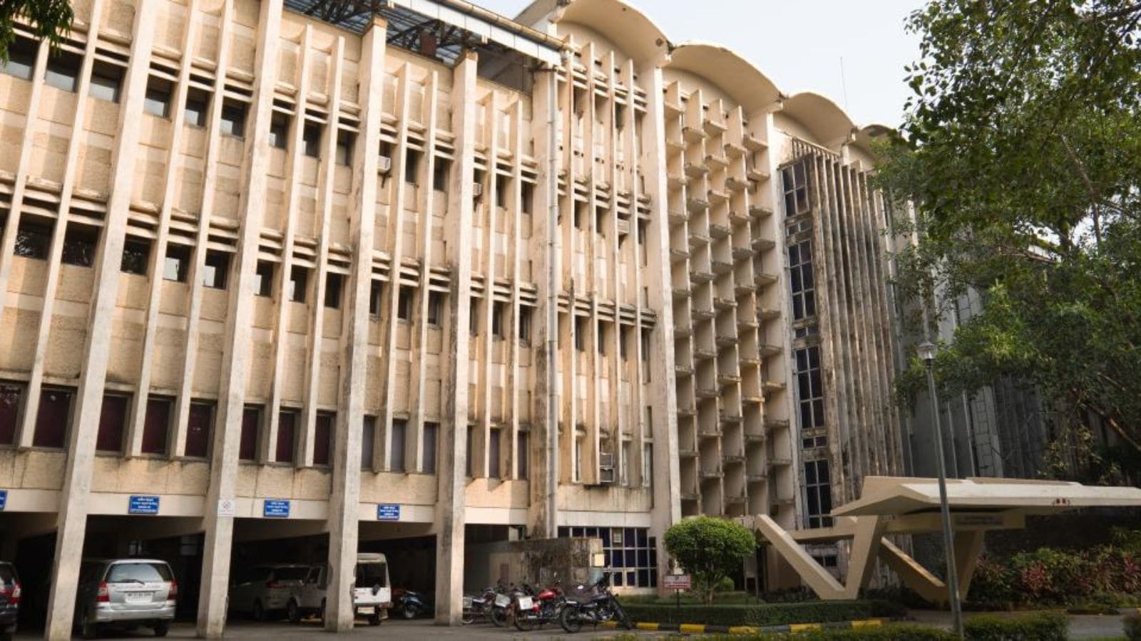 The first edition of the IIT Bombay's course will take place in person from March 17 to April 1 and is currently open for registration.