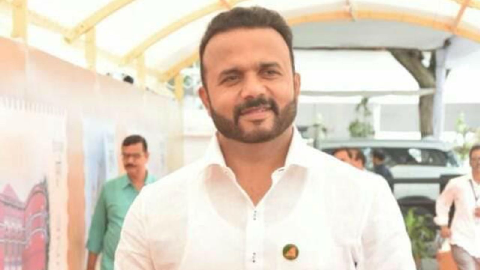 Maharashtra Speaker refers privilege motions filed by Jaykumar Gore against Raut, Pawar, and Kharat, defamation