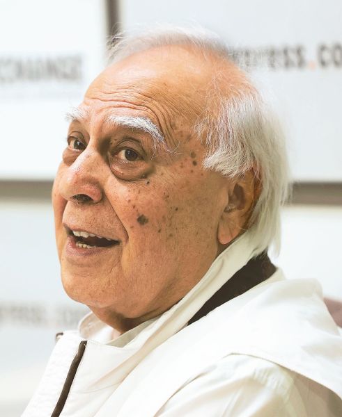 Kapil Sibal, Kapil Sibal interview, Kapil Sibal Idea Exhange, Idea Exhange, INDIA bloc, Supreme Court, Delhi High Court judge Justice Yashwant Varma, Justice Yashwant Varma, NJAC, Waqf bill, JD Vance, Indian express news, current affairs 