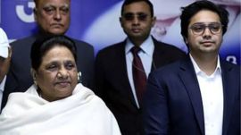 Mayawati expels nephew from BSP
