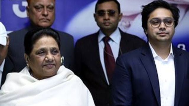 Mayawati expels nephew from BSP