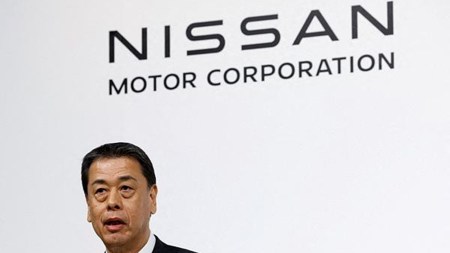 Nissan chief executive steps down
