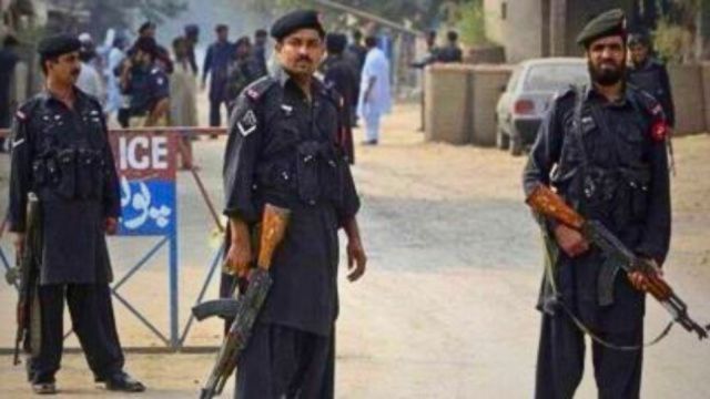 Pakistan-police