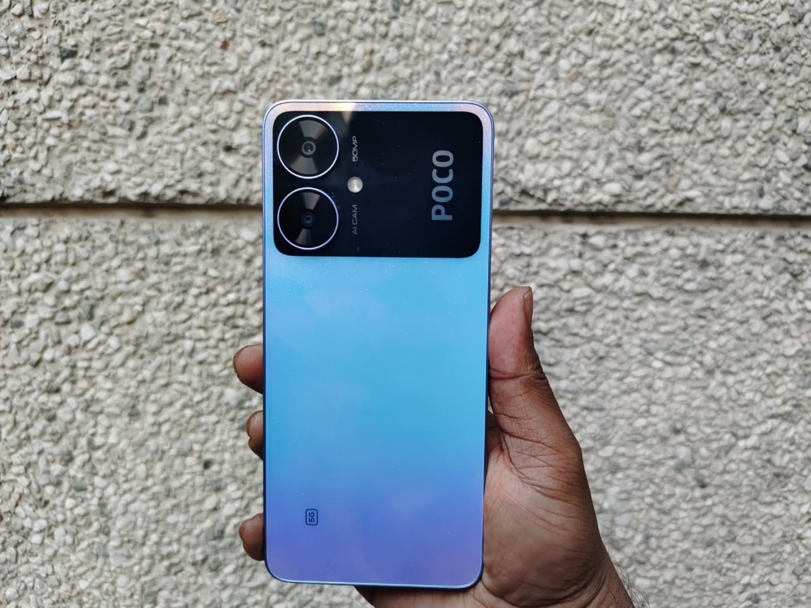 The Poco M6 has a great build and comes with MIUI 14 out of the box.