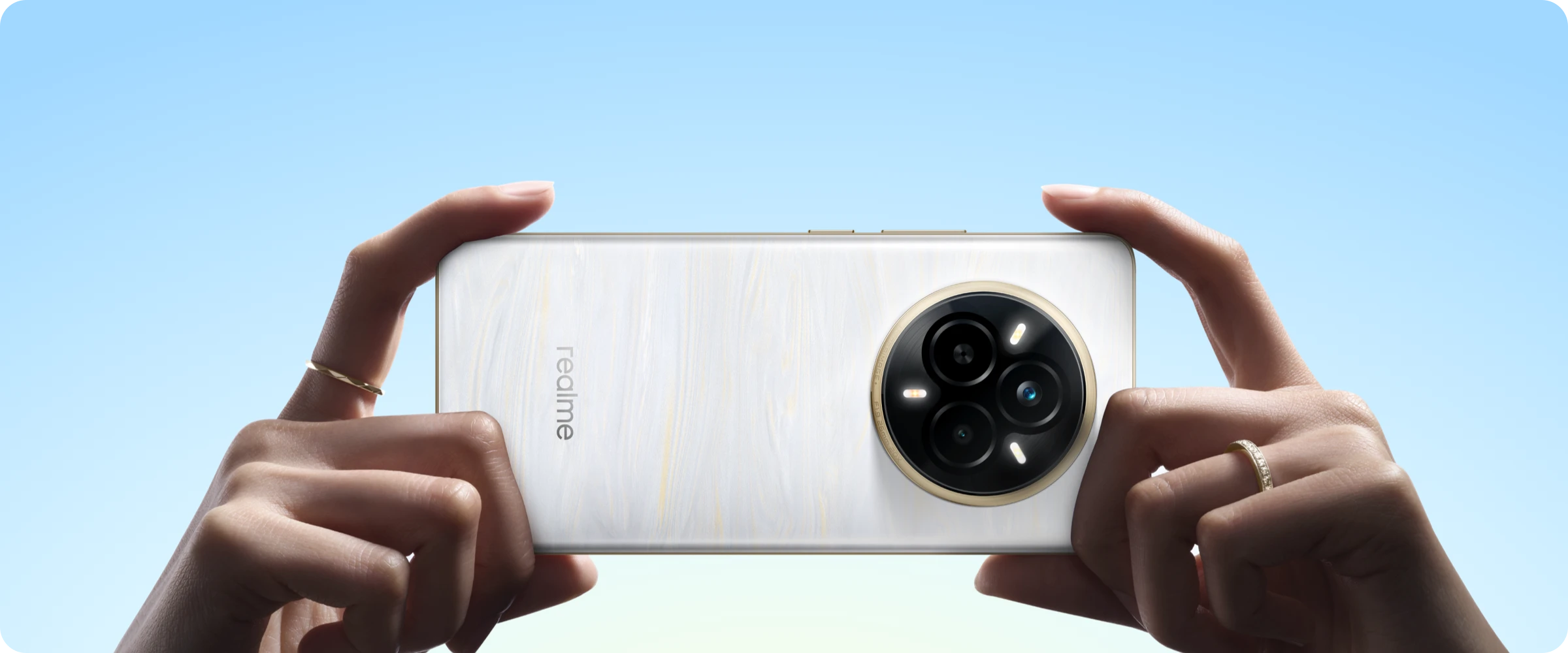 Realme 14 Pro में उन सभी में सबसे बड़ी बैटरी है।