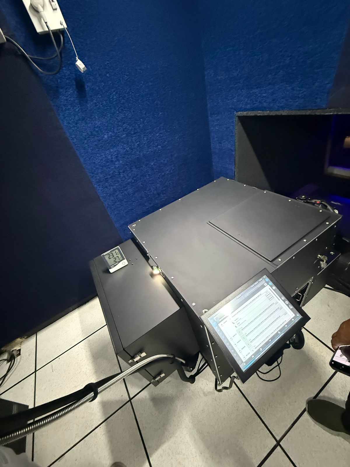 Dolby vision projector.