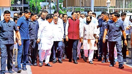 Devendra Fadnavis, Devendra Fadnavis slams congress, congress, Indian Constitution, Mumbai news, Maharashtra news, Indian express, current affairs