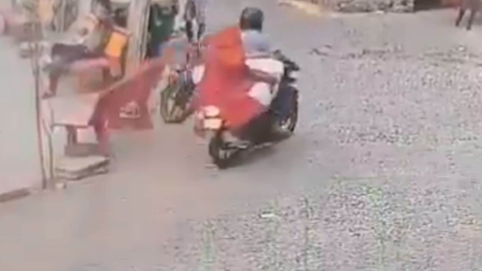 Woman, partner ‘kill her husband’, seen carrying body on bike in Jaipur