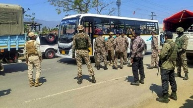 As impasse over free movement continues, MHA team meets Meitei and Kuki groups in Manipur