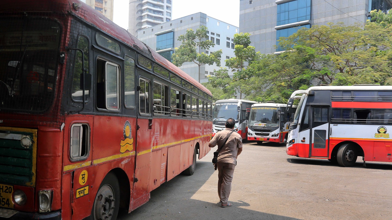 msrtc bus driver suspended