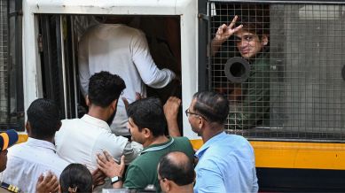 Sena workers arrested after vandalising Kunal Kamra show venue