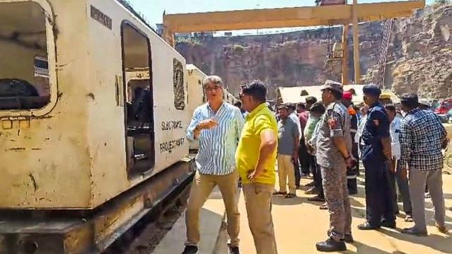 telangana tunnel collapse rescue mission