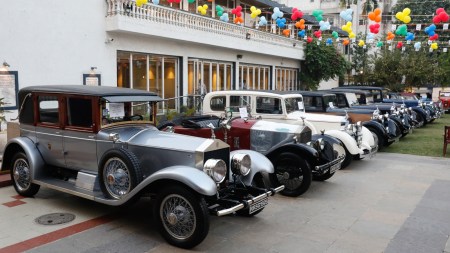 75 heritage vehicles light up Kolkata’s Dalhousie Institute