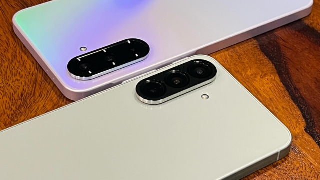 From budget to premium, all below listed phones offer at least 4 years of Android updates.