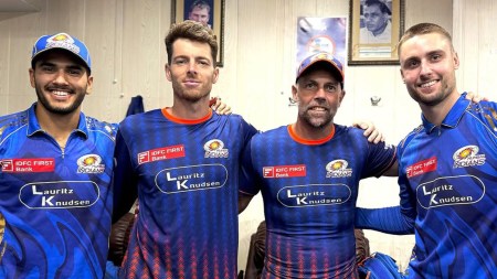 Mumbai Indians' players Raj Angad Bawa, Mitchell Santner and Will Jacks with fielding coach Carl Hopkinson. (Mumbai Indians/Instagram)