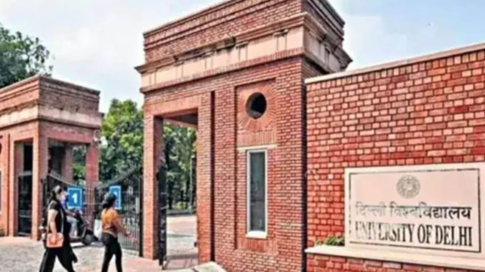 ‘Recipe for failure’: DU faculty petitions President over four-year UG programme