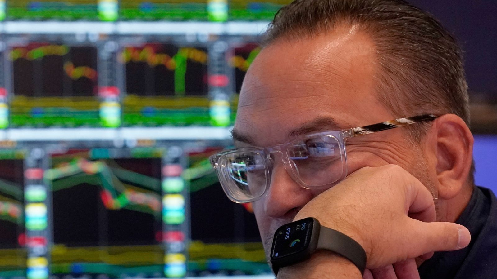 Dow plunges 2,000 as sell-off for markets slams into a scarier gear following Trump’s tariffs | World News Dow plunges 2,000 as sell-off for markets slams into a scarier gear following Trump’s tariffs | World News