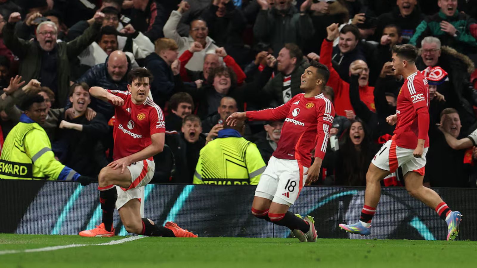 Manchester United makes iconic victory over Lyon in Europa League Manchester United makes iconic victory over Lyon in Europa League