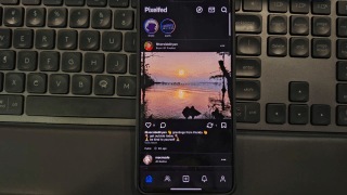 These 3 alternatives offer a relaxed algorithm free experience.