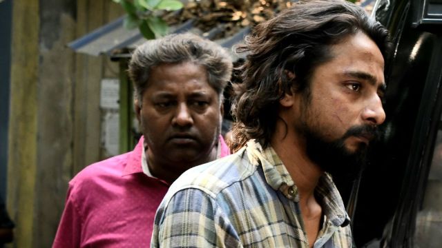 kolkata news, film director drives car through market, filmmaker drivs car through market, film director drives car through vegetable market, one killed, eight injured, news, indian express, siddhant das, kolkata car accident,