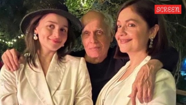 Alia Bhatt (left) with father Mahesh Bhatt and sister Pooja Bhatt