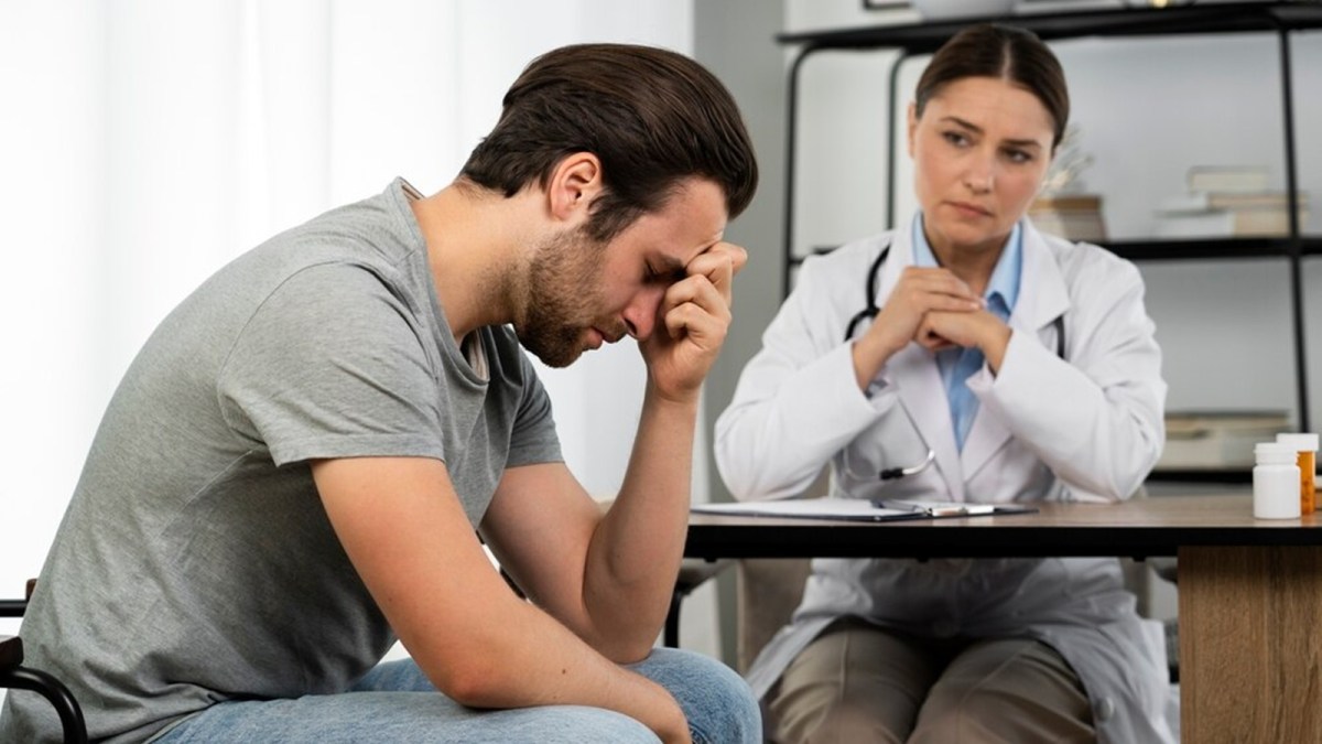 A Harvard and Stanford-trained doctor demonstrates two breathing techniques