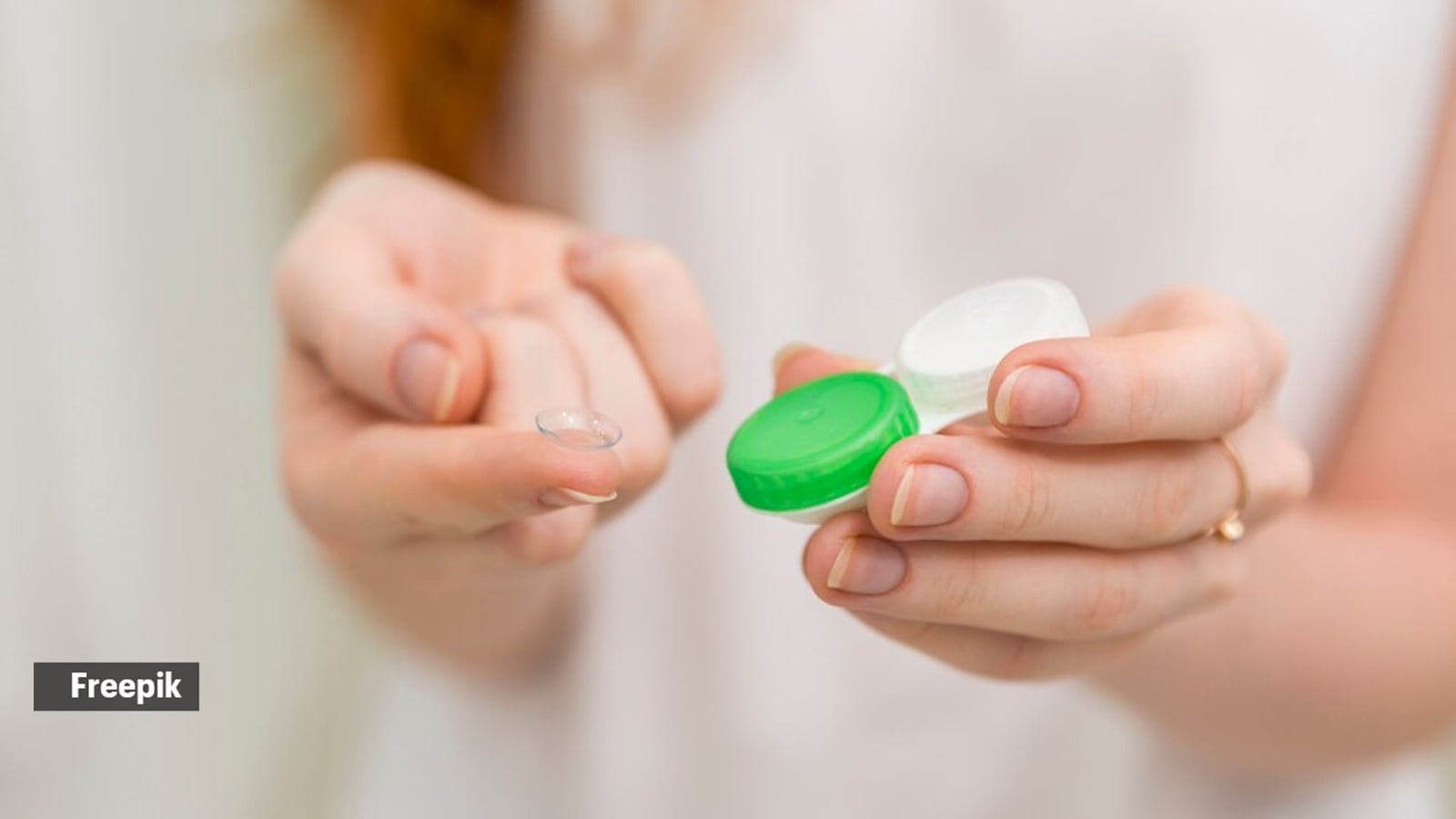 contact lens
