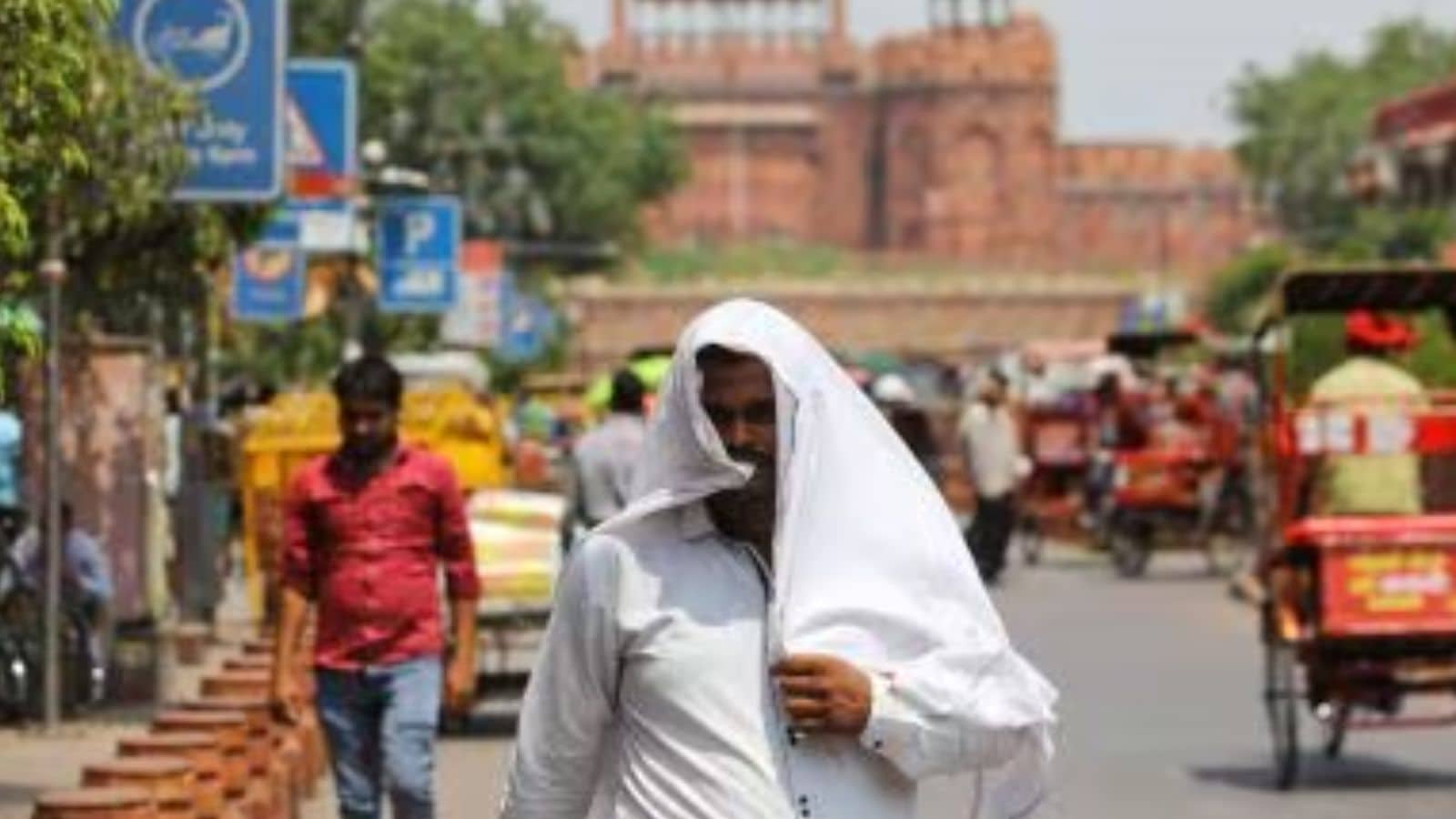 As temperatures soar, IMD predicts heatwave conditions over Gujarat, Delhi, Chandigarh for next 4-5 days