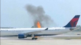 delta airlines fire plane orlando