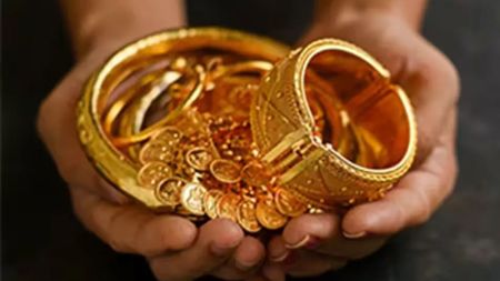Check today's (July 29, 2025) 18, 22 and 24 Carat Gold Prices in Chennai, Bangalore, Hyderabad, Mumbai, Delhi. (File)