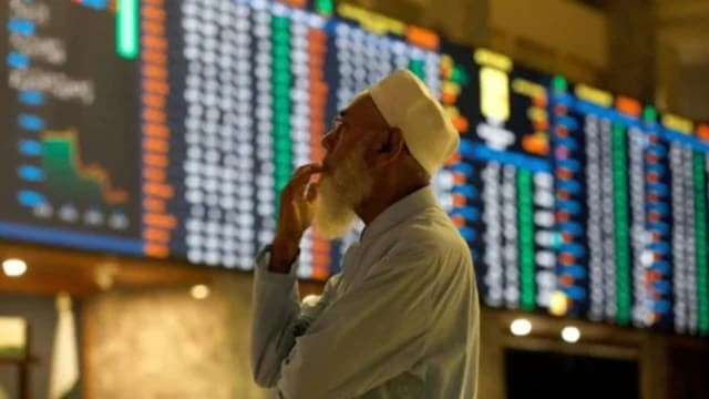 Pakistan Stock Market Crashes Amid Tensions with India