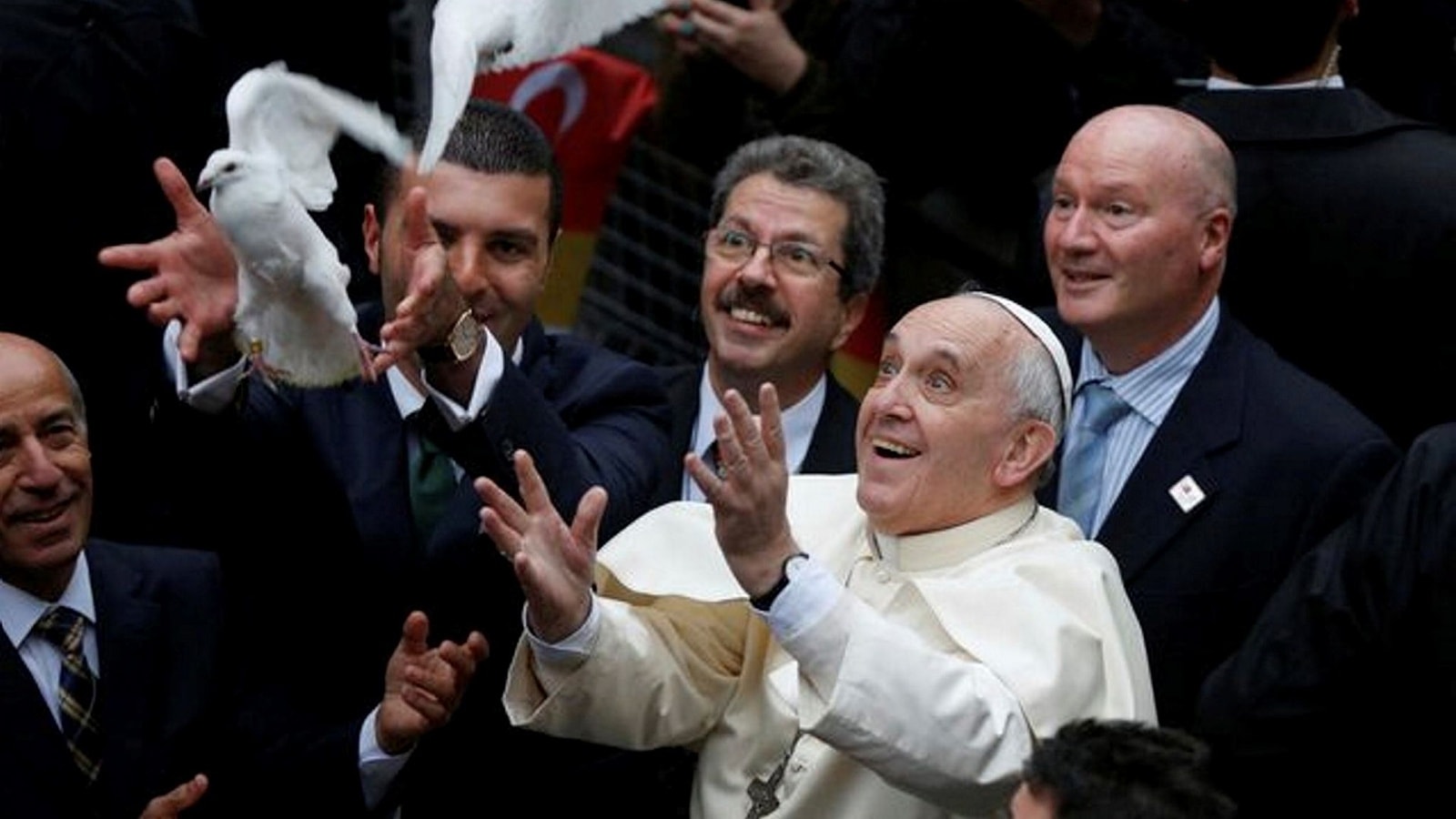 Pope Francis wore this simple, plastic watch; find out how much it costs