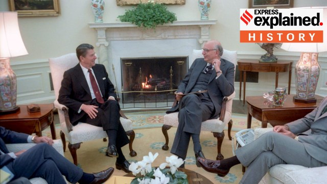 US President Ronald Reagan (left) and Fed chief Paul Volcker meet to discuss monetary policy in the Oval Office in 1981.