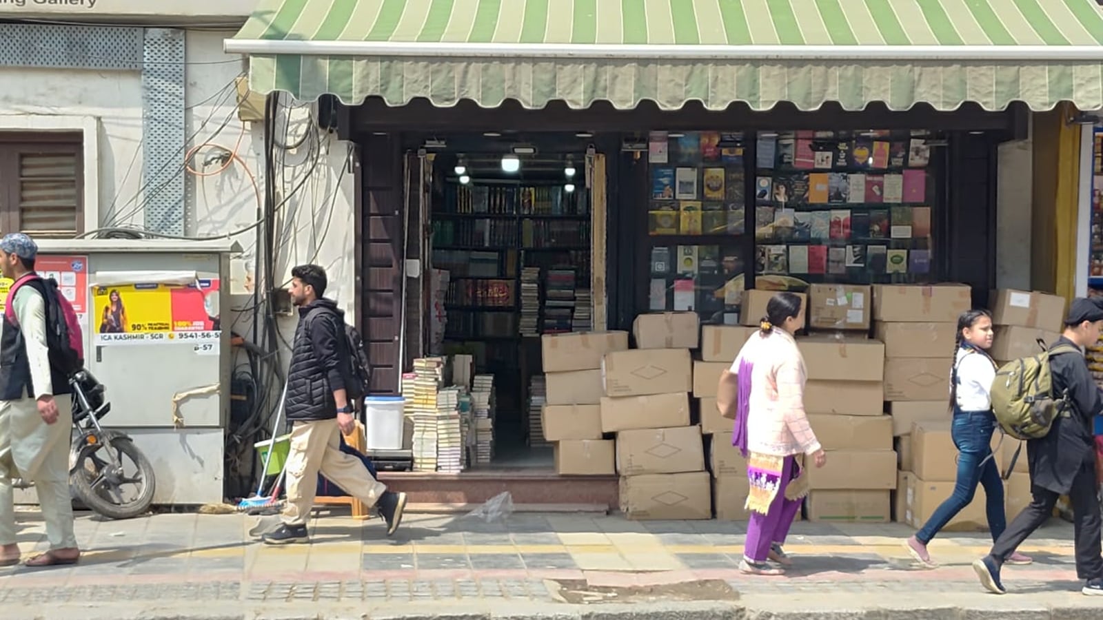 Bestseller Srinagar closure, Bestseller bookshop srinagar, Kashmir bookstore shutdown, Sonaullah Chiloo legacy, e-commerce impact on book shop, Lal Chowk, Books by Kilos initiative, Kashmir literary heritage, Indian express
