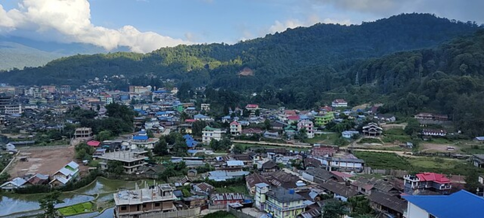 The Apatani tribe who reside in Ziro valley practise pisciculture and paddy cultivation. This quaint splendid town is a UNESCO world heritage site.