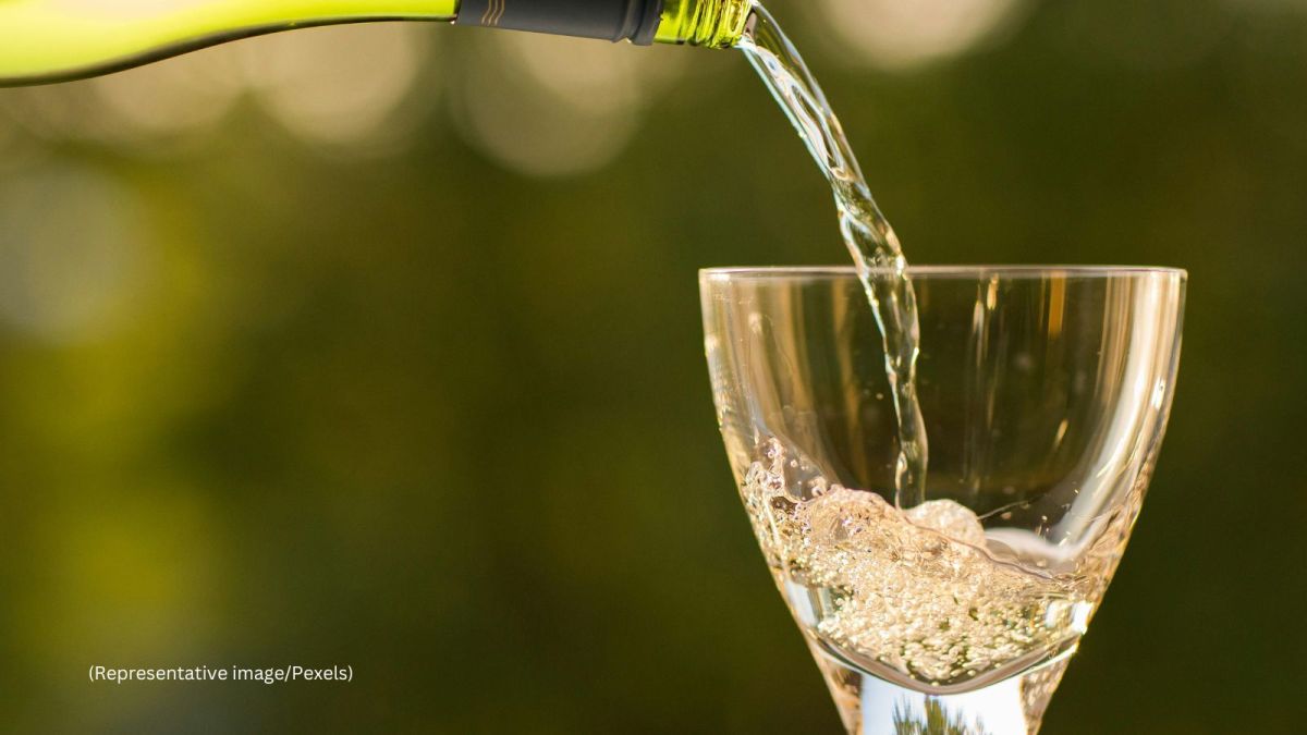 The airline confirmed that the crew, upon learning of the situation, acted with caution by paging onboard medical personnel (Representative image/Pexels)