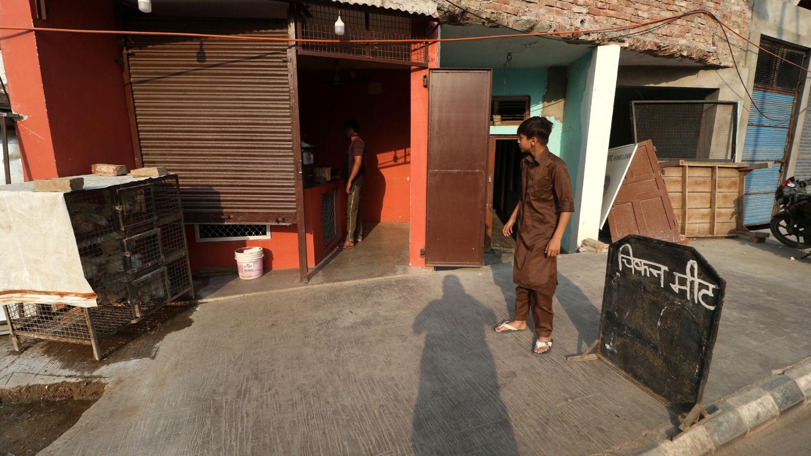 Meat and liquor shops on key Ayodhya road to shut, those affected say resettle