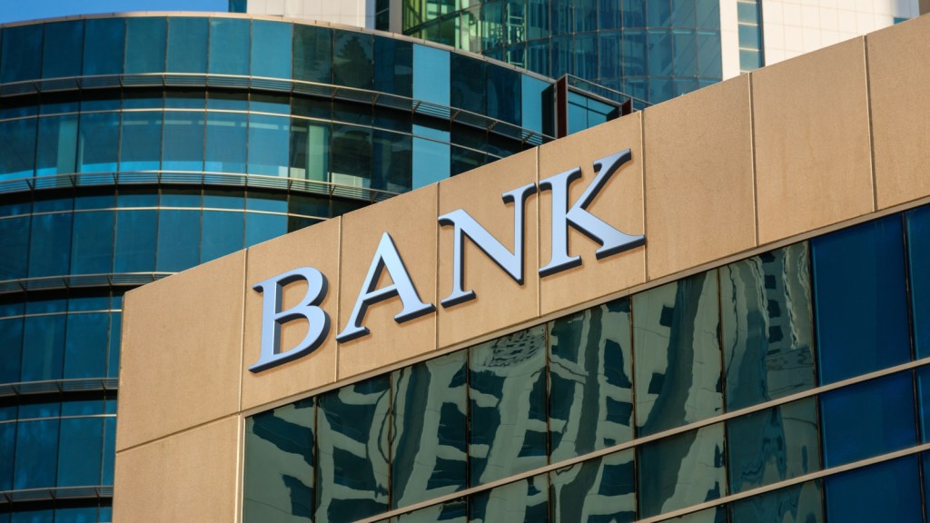 Top 10 largest banks in the world by market cap (2025)