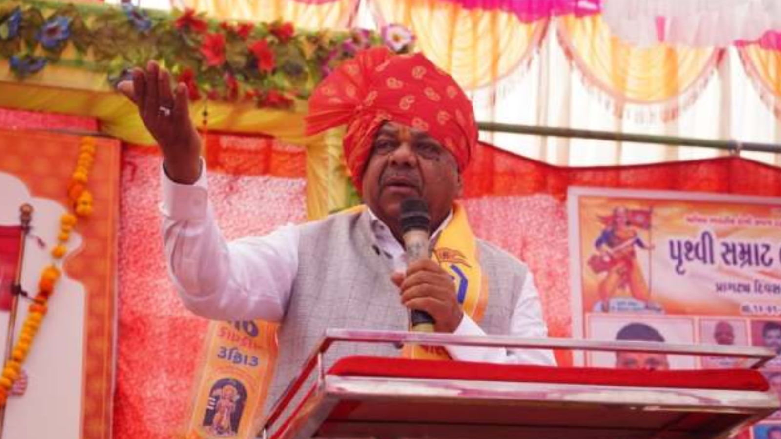 MNREGA ‘scam’: Congress, AAP demand resignation of Gujarat Minister Bhachubhai Khabad | Ahmedabad News MNREGA ‘scam’: Congress, AAP demand resignation of Gujarat Minister Bhachubhai Khabad | Ahmedabad News