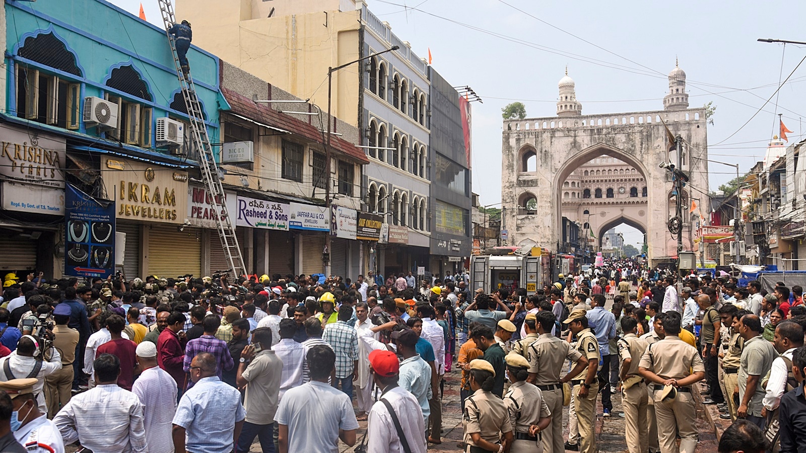 Hyderabad fire accident: 6 children among 17 killed in massive fire near  charminar in hyderabad | telangana fire accident news