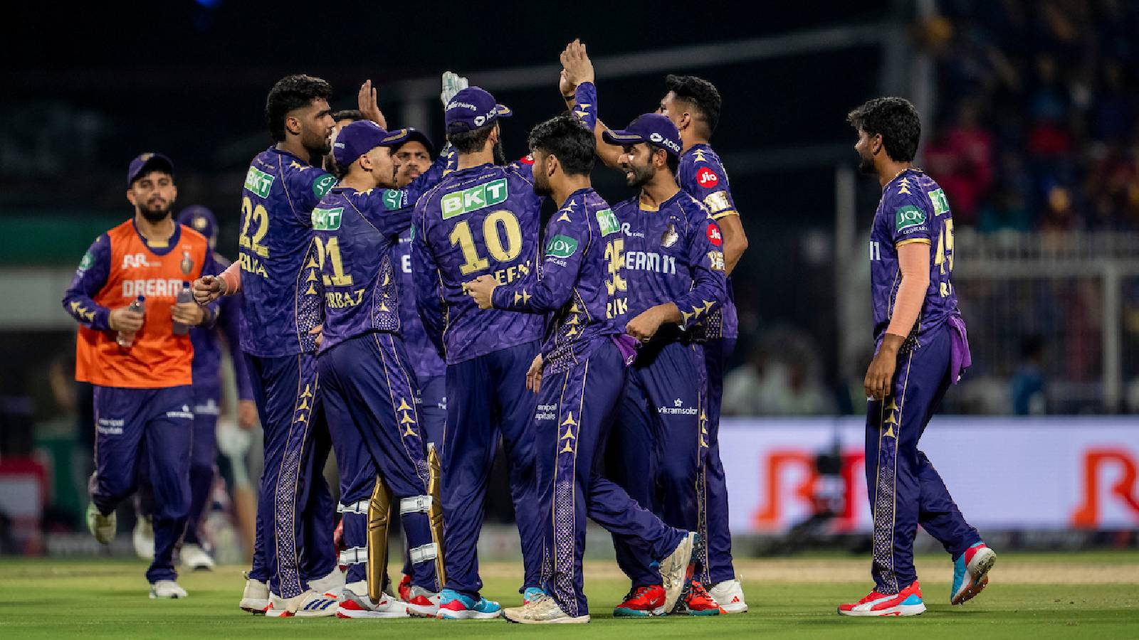 IPL: KKR survive Riyan Parag, Shubham Dubey assault to remain in hunt for play-offs | Ipl News IPL: KKR survive Riyan Parag, Shubham Dubey assault to remain in hunt for play-offs | Ipl News