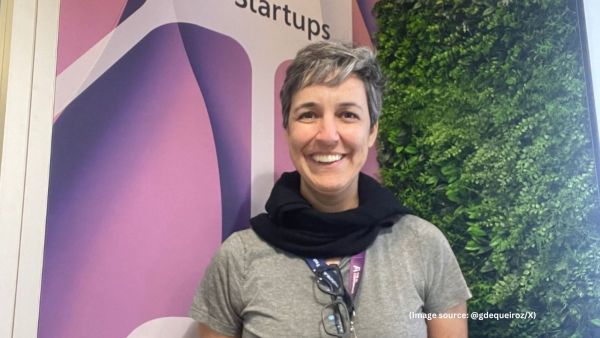 She decided to stay for a while and show up in meetings and say goodbye to her colleagues (Image source: @gdequeiroz/X)