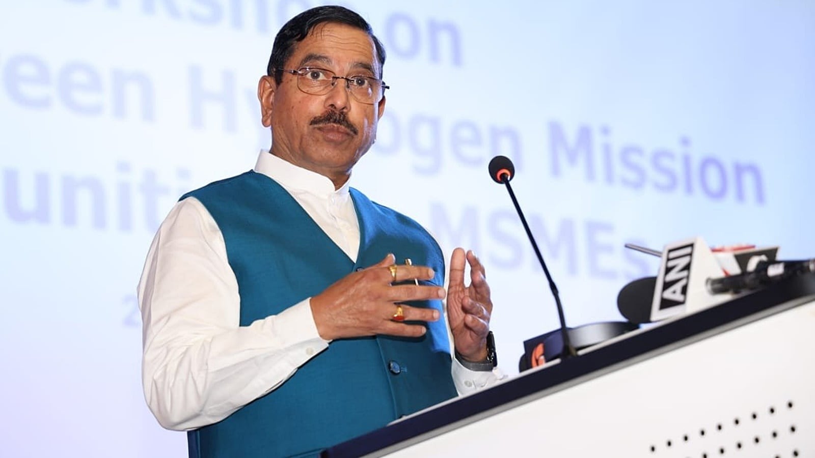 Union Minister of New and Renewable Energy Pralhad Joshi on April 29 launched a scheme to measure, monitor, report, verify on-site, and certify green hydrogen
