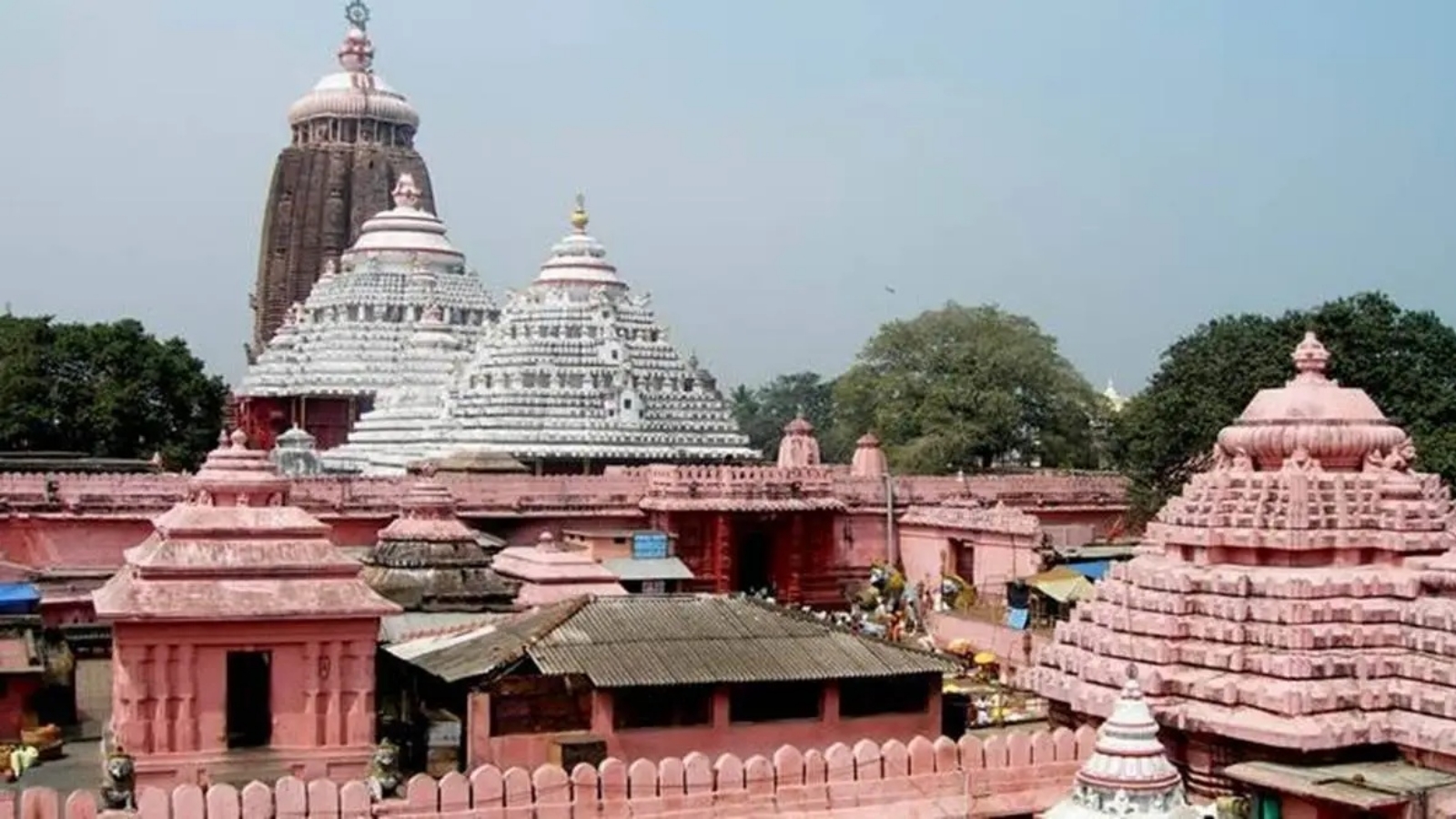 Senior Puri Jagannath temple servitor who took part in Digha shrine consecration suspended for 30 days | India News Senior Puri Jagannath temple servitor who took part in Digha shrine consecration suspended for 30 days | India News