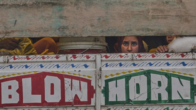 A night of intense shelling in Uri: ‘Just sat to eat, then sirens went off’